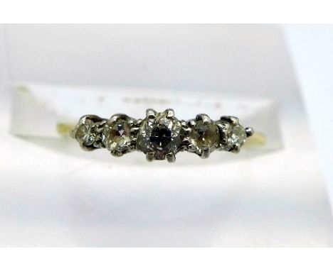 A yellow metal and five stone diamond ring, weight 1.8g, size H
