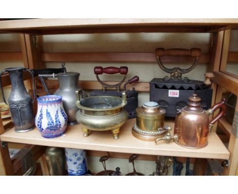 A mixed group of metalware,&nbsp;to include a Chinese brass twin handled tripod censer.&nbsp; 
