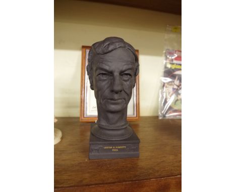 A Wedgwood limited edition black basalt bust of Lester Piggot, the certifcate No.171/500, boxed. 