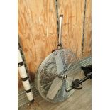 Power Fist 32" Commerical Pedestal Fan.