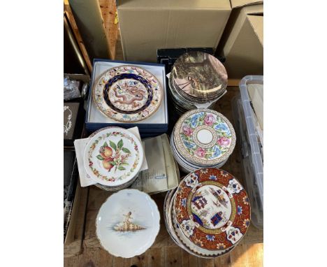 Good assortment of collectors plates including Minton Cupid and Shells, Masons Ironstone, Coalport, etc, loose, in boxes, som