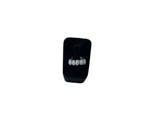 Opal 9 carat gold ring, size S.