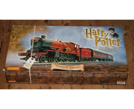 Hornby Hogwarts Express Electric Train set (R1033). Harry Potter and the Chamber of Secrets set comprising; Hall Class 4-6-0,