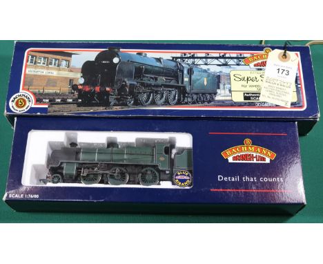 2x Bachmann Branchline OO gauge Southern Railway tender locomotives. A Lord Nelson Class 4-6-0, Sir Martin Frobisher 864, in 