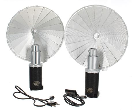 Two Leitz Wetzlar Germany Ceyoo The Leica flash system, with wire&nbsp;connectors (2)