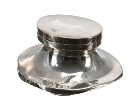 George V Capstan oval inkwell,&nbsp;maker William Neale &amp; Son Ltd. Birmingham 1912, 2" high, 4" wide (at fault); also wit