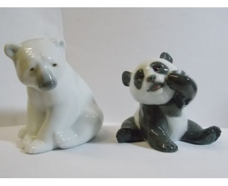 LLADRO 8357 HAPPY PANDA AND SEATED POLAR BEAR 1209