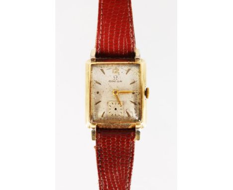A GENTLEMAN'S VINTAGE OMEGA WRISTWATCH on leather strap.