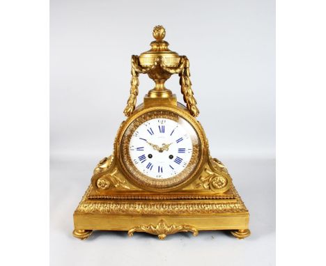 A GOOD EARLY 19TH CENTURY ORMOLU MANTLE CLOCK by GUIBALL A. PARIS, with eight-day movement, blue and white Roman numerals, st