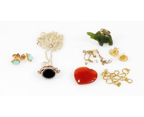 A small group of gold and other jewellery, comprising an agate heart pendant, a jade elephant pendant, a pair of 9ct gold ear