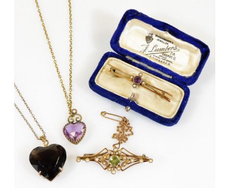 A small selection of Victorian and later jewellery, comprising a floral bar brooch, with central set pale green stone and see