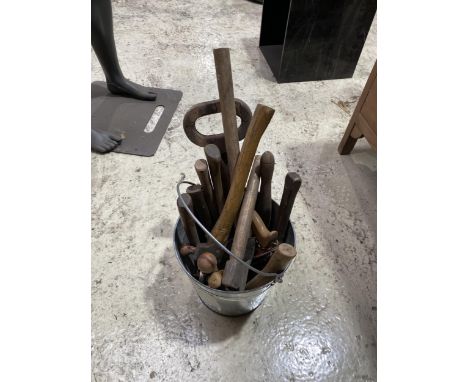 A BUCKET OF ASSORTED VINTAGE HAND TOOLS 