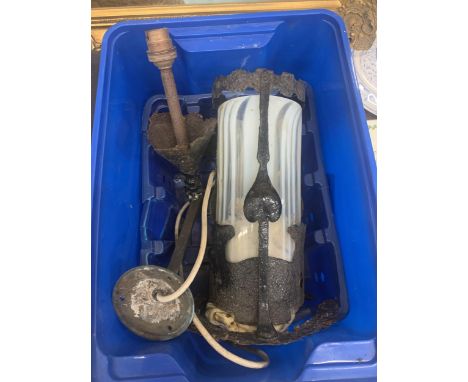 A 1930'S ARTS AND CRAFTS URANIUM LAMP IN NEED OF RESTORATION 
