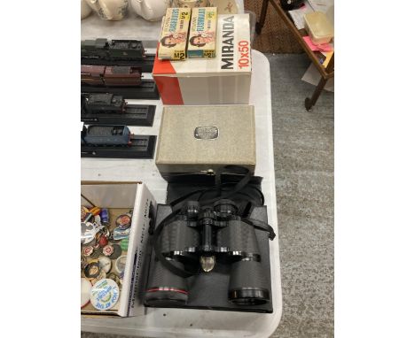 A PAIR OF MIRANDA BINOCULARS IN CASE TOGETHER WITH A G B BELL AND HOWELL AUTO LOAD TURRET CINE CAMERA AND FLASHBULBS 