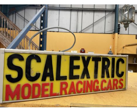 A SCALEXTRIC MODEL RACING CARS ILLUMINATED BOX SIGN 