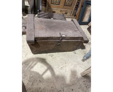 A VINTAGE INDIAN HARDWOOD STORAGE BOX 