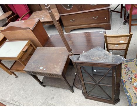 AN OAK SINGLE DRAWER SIDE TABLE, STANDARD LAMP AND SMALL GLAZED CORNER CUPBOARD 