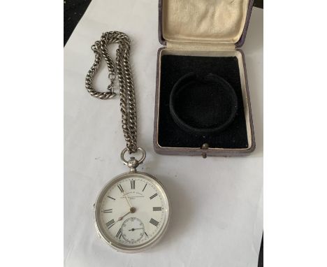 A HALLMARKED LONDON SILVER BARNET AND SCOTT HULLPOCKET WATCH WITH A HEAVY MARKED SILVER CHAIN IN A PRESENTATION BOX 