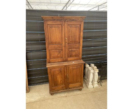 A VINTAGE INDIAN HARDWOOD DRESSER WITH UPPER AND LOWER TWIN DOORS 