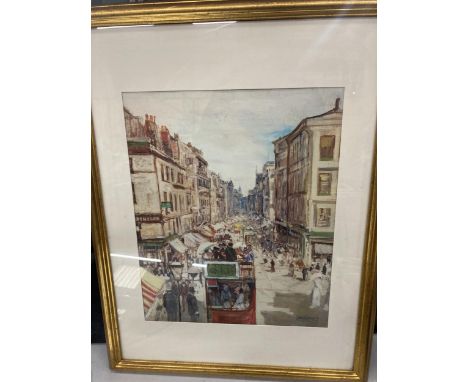 A PRINT OF A VICTORIAN STREET SCENE IN A GILT FRAME 51CM X 66CM 