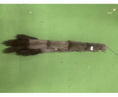 A VINTAGE FUR STOLE 