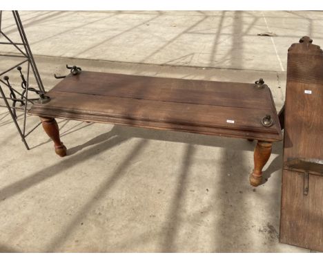 A VINTAGE INDIAN HARDWOOD COFFEE TABLE ON TURNED LEGS 