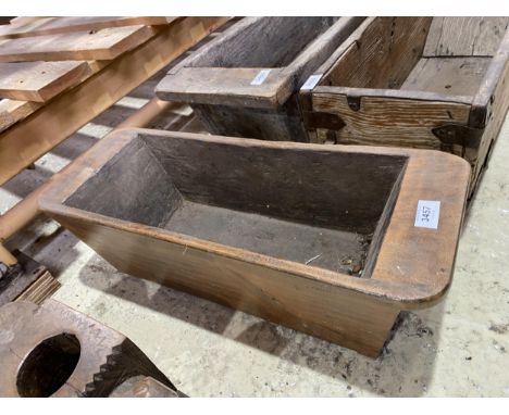 A VINTAGE INDIAN HARDWOOD PLANTER, 23.5" 
