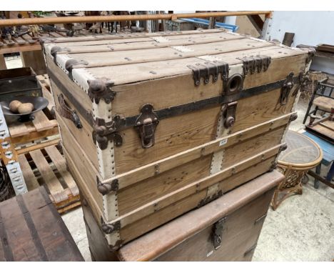 A VINTAGE PINE BLANKET CHEST / TRUNK WITH METAL FITTINGS 