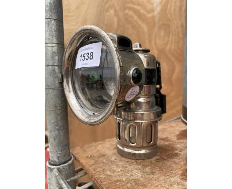 A VINTAGE 'MILLER MADE' SPOT LAMP 