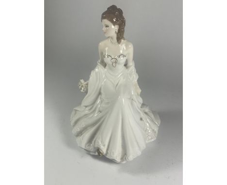 A ROYAL WORCESTER GOLDEN MOMENTS 'ANNIVERSARY' FIGURE 