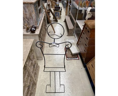 A WIRE MANEKIN MODEL 