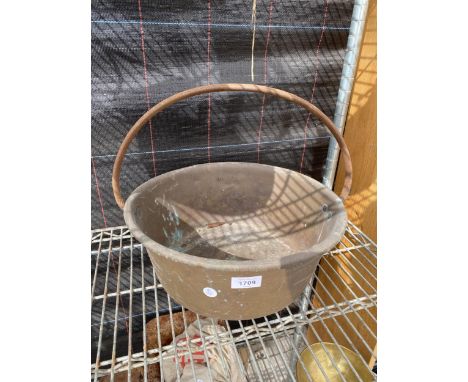 A VINTAGE BRASS JAM PAN 
