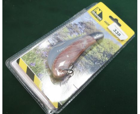 Boxed as new Newsome Tools farmers horticultural knives (2) 
