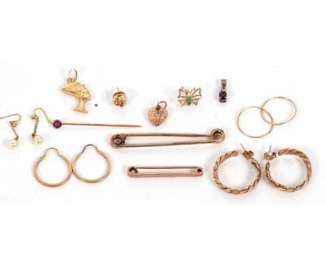 A mixed lot of gold and yellow metal jewellery: to include a pair of 9ct tri-colour earhoops stamped 375, 10.0g; a bar brooch