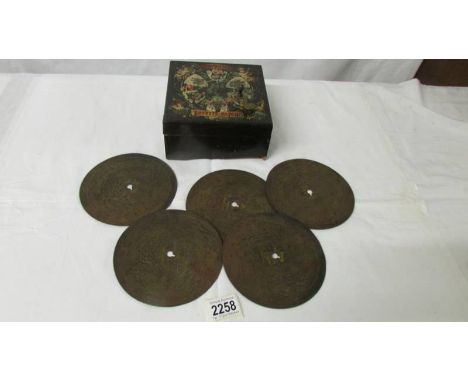 A Brevette Patent Symphonium with 6 discs, Schutz Marke, Germany, in working order. ****Condition report**** All teeth intact