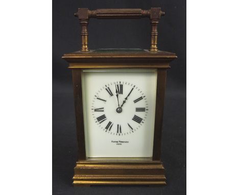 LATE 19TH/EARLY 20TH CENTURY FRENCH GILDED BRASS CARRIAGE CLOCK, having gorge case with full depth Roman ceramic face marked: