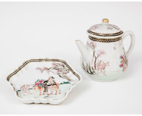 Teapot and saucer; China, Yongzheng period (1722 - 1735).Porcelain. Pink family.The lip of the dish is slightly pitted.Measur