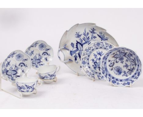 Meissen blue onion pattern, a pair of tea cups and saucers etc (7 pieces)    CONDITION REPORT:  Condition information is not 