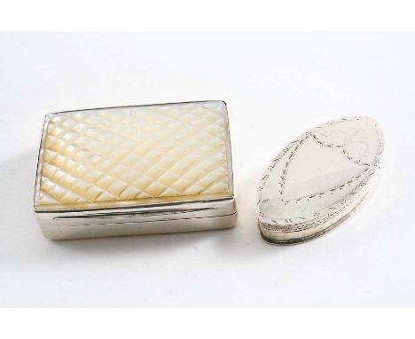 A GEORGE IV SMALL PROVINCIAL MOTHER OF PEARL-MOUNTED SNUFF BOX with a "hatched" cover and initialled base, by John Law, Sheff