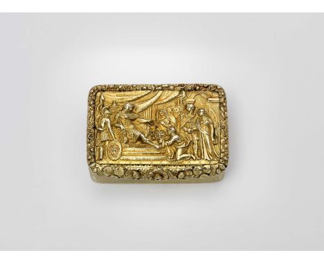 A GEORGE III SILVERGILT SNUFF BOX rectangular with rounded corners and engine-turned sides and base, the cover inset with a c
