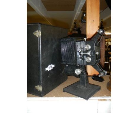 An early 20th century cased Kodascope cine projector. COLLECT ONLY.