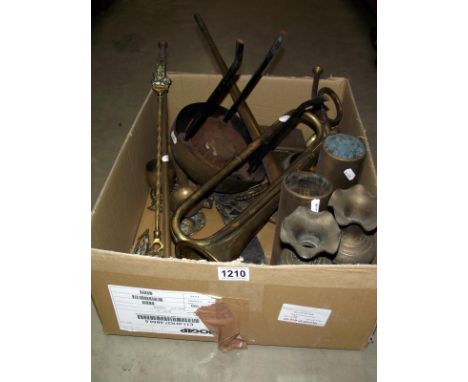 A Brass fanfare trumpet, brass and copper post horn, toasting fork etc, COLLECT ONLY