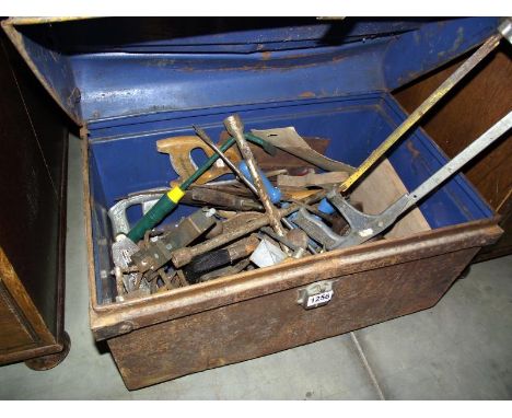 A vintage tin trunk of old tools COLLECT ONLY