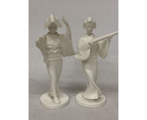 A PAIR OF NORITAKE PORCELAIN GEISHA FIGURES