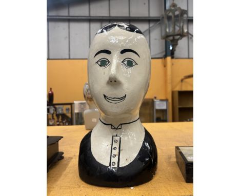 A VINTAGE ART DECO MANNEQUIN HEAD, HEIGHT 35CM