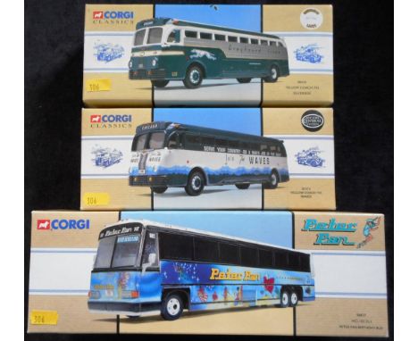 Corgi Classics. Vintage buses USA. 98470 Greyhound - Yellow Coach 743 Silverside. 98473 New York Central System - Yellow Coac