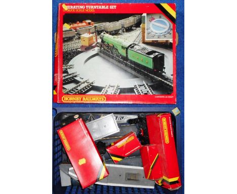 Hornby Railways. R.410 Operating turntable set. Also box of various buffers, rolling stock etc.