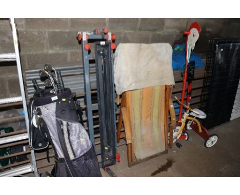 A portable tool stand
