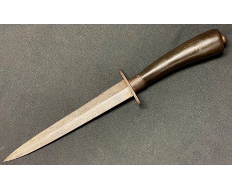 WW2 British Private Purchase FS Style knife with double edged blade 171mm in length. No markings. Horn grip. Overall length 3