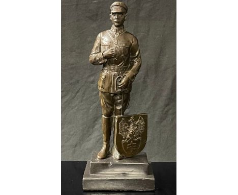 Bronze figure of an Officer of the Polish Legion. Signed by "Milo" (Miguel Fernando Lopez). Maker marked "European Bronze Fin